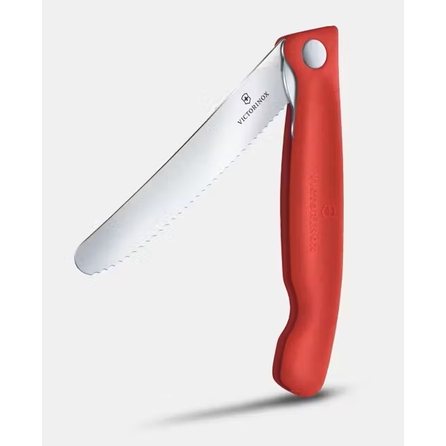 Nóż piknikowy Swiss Classic czerwony od Victorinox do krojenia warzyw i owoców
